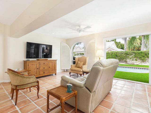 Дом в аренду по адресу 2725 Meadowlark Lane - фото 6797036