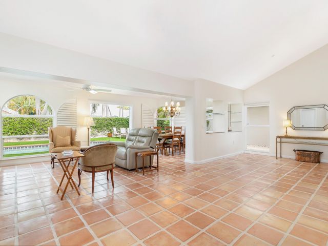 Дом в аренду по адресу 2725 Meadowlark Lane - фото 6797037