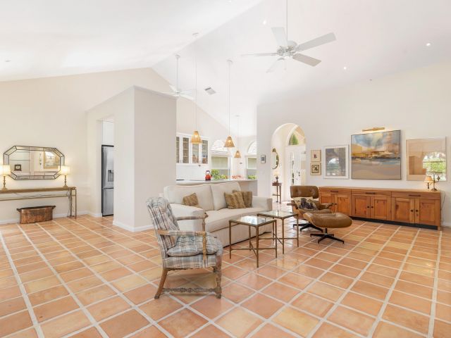 Дом в аренду по адресу 2725 Meadowlark Lane - фото 6797039