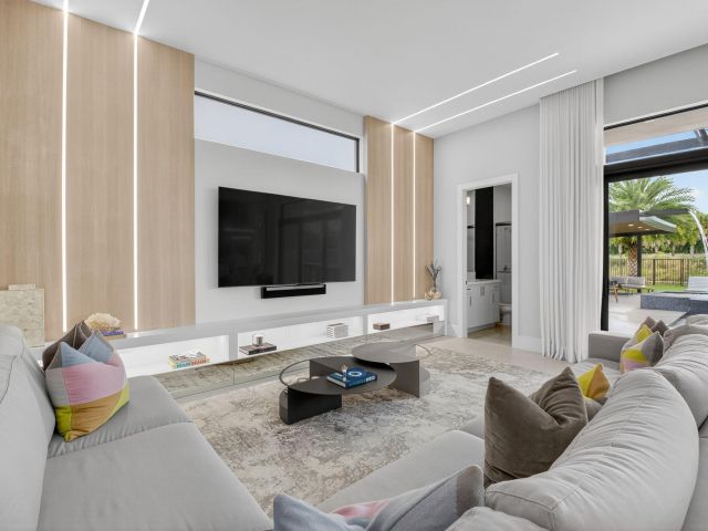 Продажа дома по адресу 9083 Benedetta Place - фото 6809178