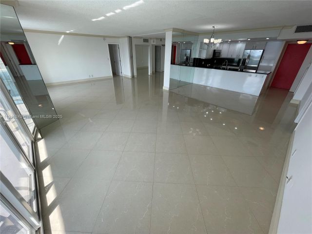 Продажа квартиры #1823 - фото 6797935