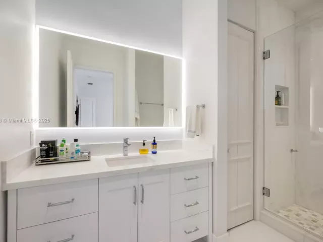 Дом в аренду по адресу 2760 Brickell Ct 2760 - фото 6795194