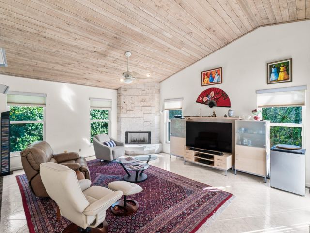 Продажа дома по адресу 2652 NW 49th Street - фото 6830487