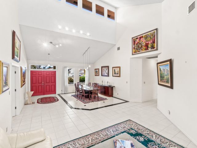 Продажа дома по адресу 2652 NW 49th Street - фото 6830495