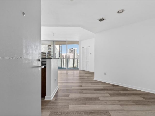 Продажа квартиры #T-2407 - фото 7429964