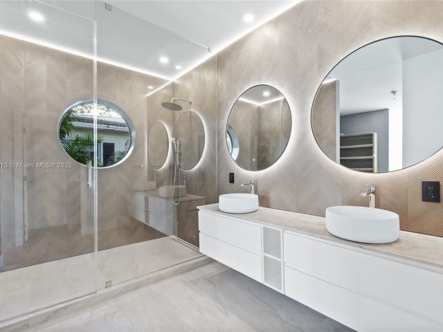 Продажа дома по адресу 550 S Shore Dr - фото 7433925