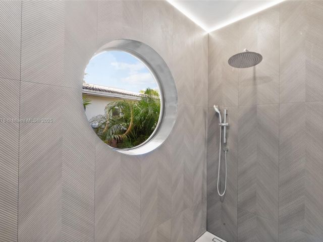 Продажа дома по адресу 550 S Shore Dr - фото 7433937