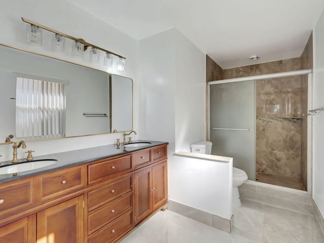 Дом в аренду по адресу 11420 Coral Bay Drive - фото 6797522