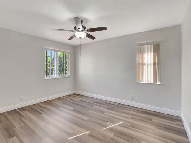 Дом в аренду по адресу 11420 Coral Bay Drive - фото 6797529