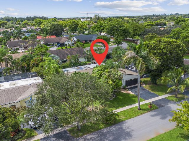 Продажа дома по адресу 1620 NW 118th Avenue - фото 6809508