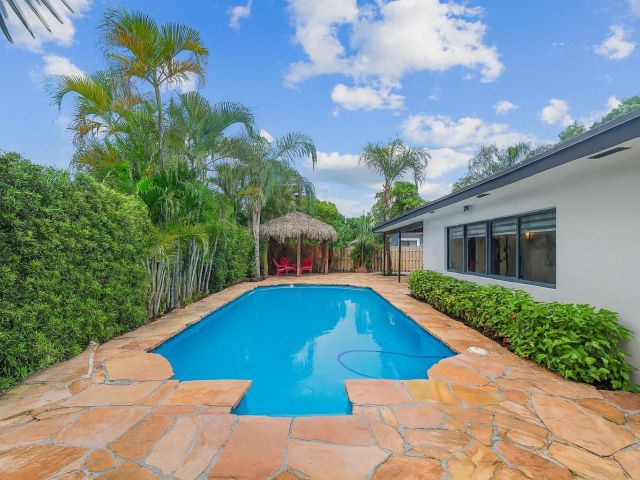 Продажа дома по адресу 1620 NW 118th Avenue - фото 6809514