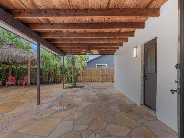 Продажа дома по адресу 1620 NW 118th Avenue - фото 6809516