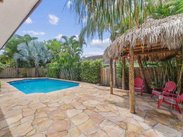 Продажа дома по адресу 1620 NW 118th Avenue - фото 6809517