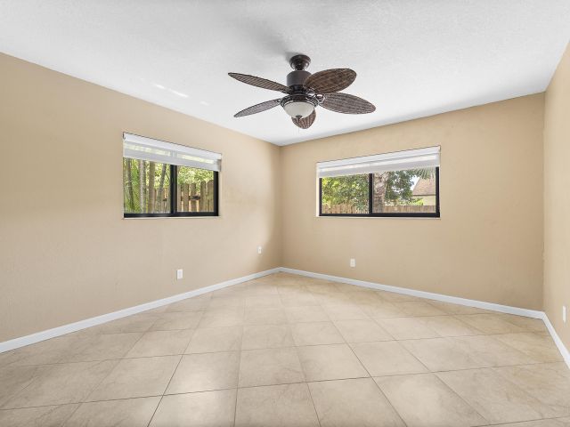 Продажа дома по адресу 1620 NW 118th Avenue - фото 6809520