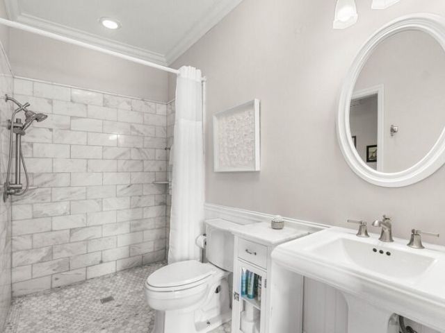 Продажа дома по адресу 2620 Windham Court - фото 6803515