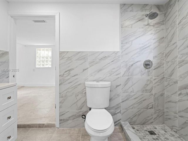 Продажа дома по адресу 760 NW 126th St - фото 6795619