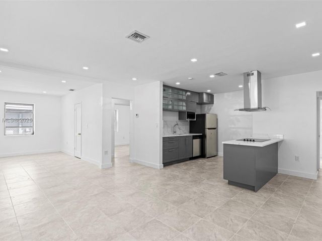 Продажа дома по адресу 760 NW 126th St - фото 6795630