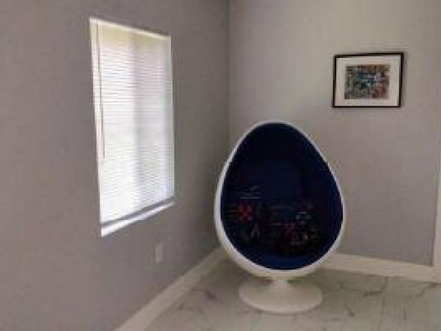 Продажа дома по адресу 12475 NW 10th Avenue - фото 6803415