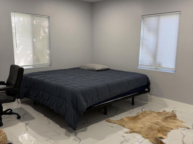 Продажа дома по адресу 12475 NW 10th Avenue - фото 6803420