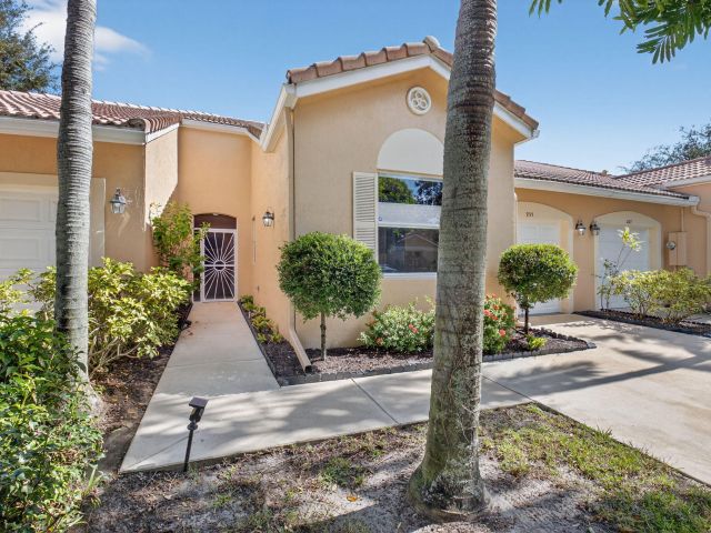 Дом в аренду по адресу 235 Coral Trace Lane - фото 6798482