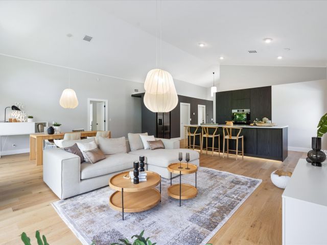 Продажа дома по адресу 21767 Philmont Court - фото 6809261