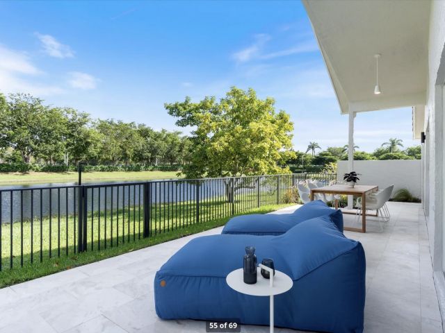 Продажа дома по адресу 21767 Philmont Court - фото 6809262