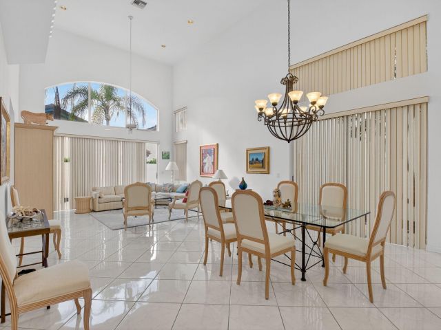 Продажа дома по адресу 5309 NW 26th Circle - фото 6809239