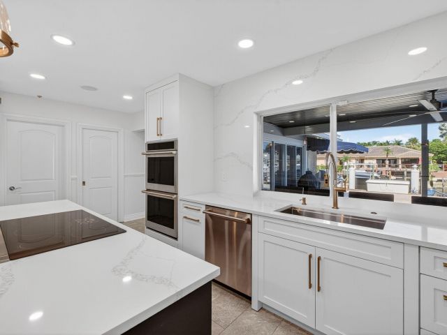 Продажа дома по адресу 885 Nafa Drive - фото 6830403