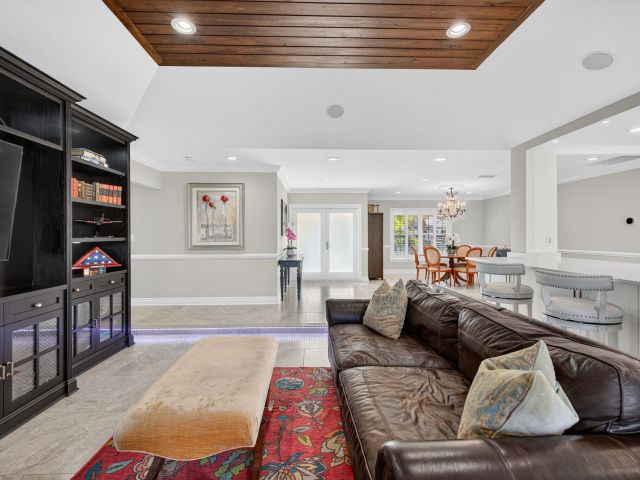 Продажа дома по адресу 885 Nafa Drive - фото 6830411