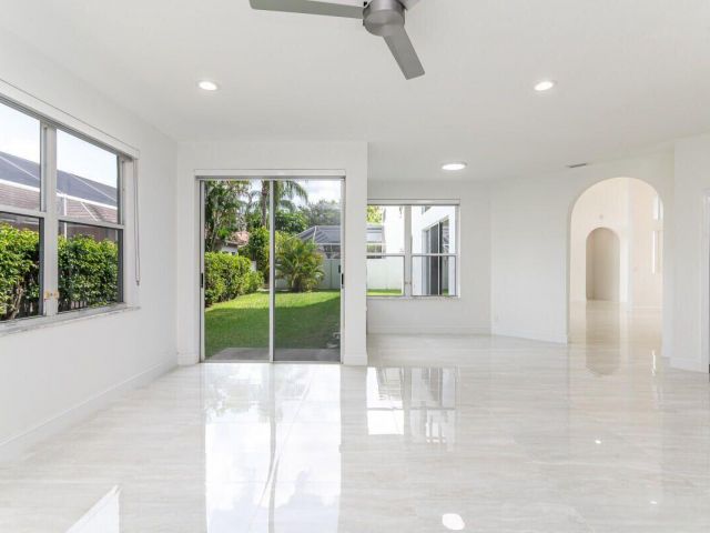 Продажа дома по адресу 10879 Handel Place - фото 6808993