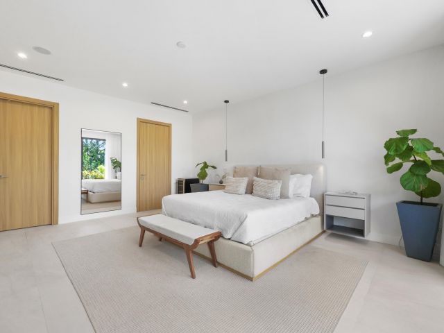 Продажа дома по адресу 1504 NE 6th Street - фото 6803730