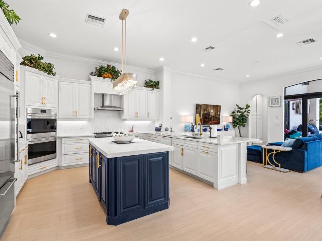 Продажа дома по адресу 17894 Monte Vista Drive - фото 6830475