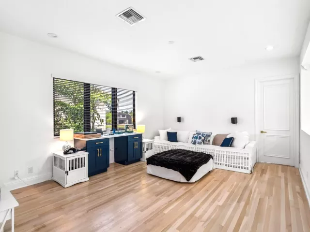 Продажа дома по адресу 17894 Monte Vista Drive - фото 9000075
