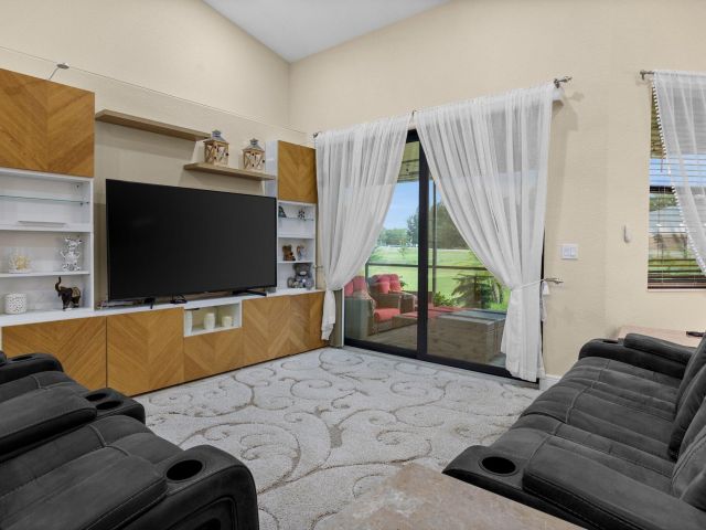 Продажа дома по адресу 13395 59th Court N - фото 6795433