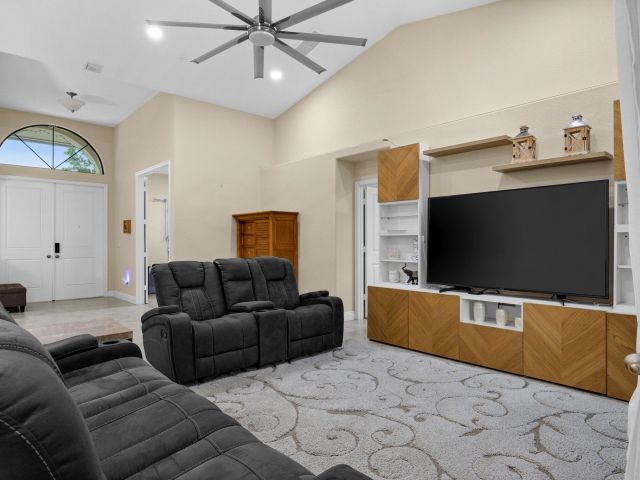 Продажа дома по адресу 13395 59th Court N - фото 6795434