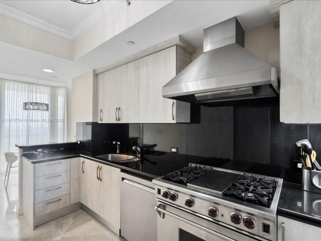 Продажа квартиры #3305 - фото 6799678