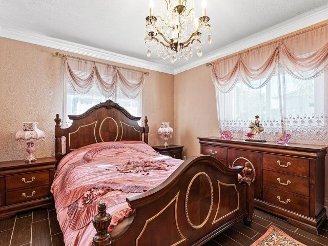 Продажа дома по адресу 5151 NE 8th Avenue - фото 6808197