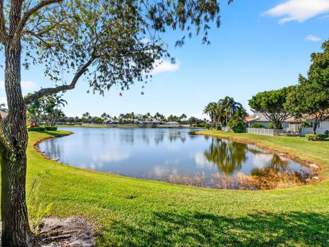 Дом в аренду по адресу 2245 Sapphire Circle - фото 6808551