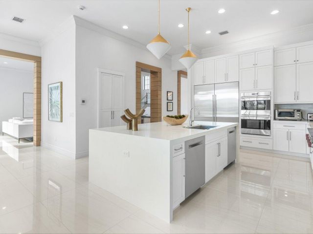 Продажа дома по адресу 9276 Biaggio Road - фото 6830685