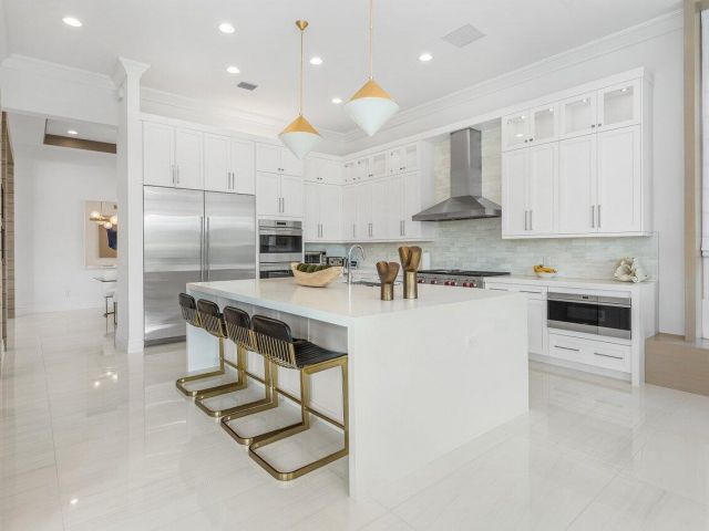 Продажа дома по адресу 9276 Biaggio Road - фото 6830686