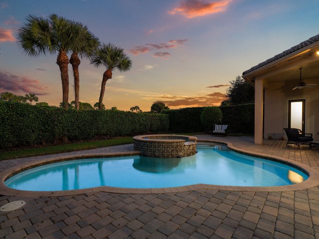 Продажа дома по адресу 15620 Glencrest Avenue - фото 6872676