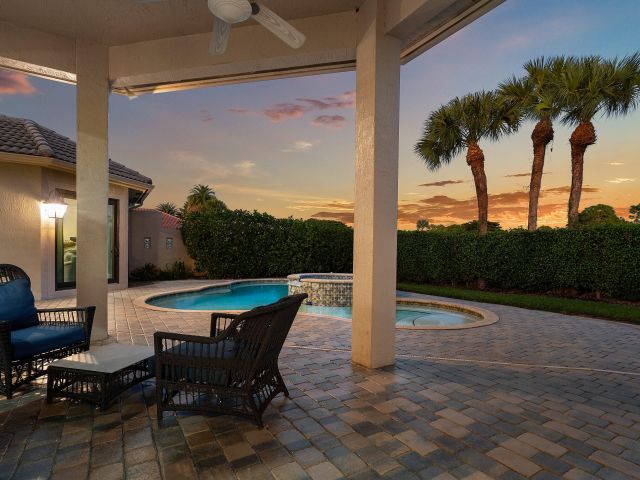 Продажа дома по адресу 15620 Glencrest Avenue - фото 6872679