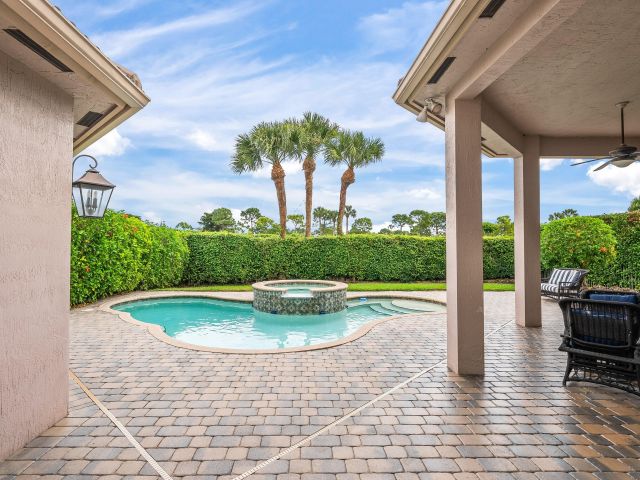 Продажа дома по адресу 15620 Glencrest Avenue - фото 6872685