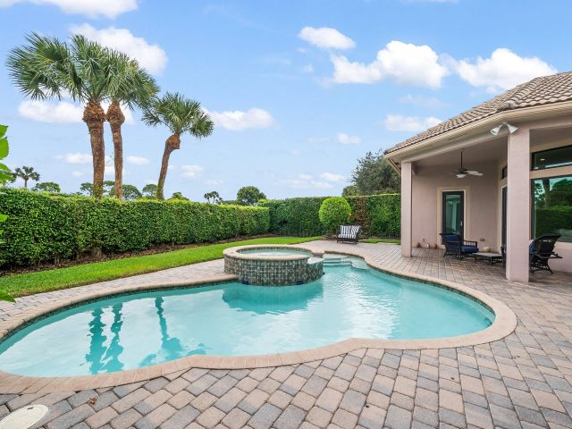 Продажа дома по адресу 15620 Glencrest Avenue - фото 6872686