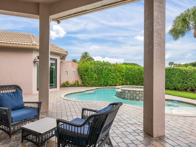 Продажа дома по адресу 15620 Glencrest Avenue - фото 6872689