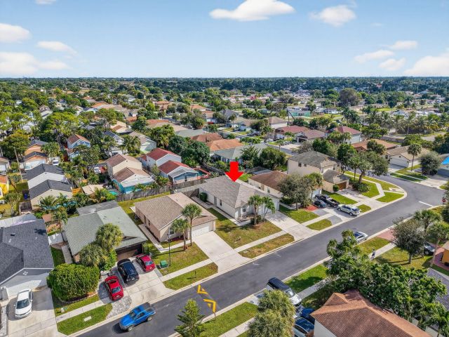 Продажа дома по адресу 1430 Red Apple Lane - фото 6815293