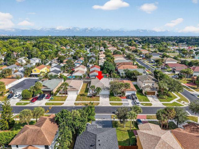 Продажа дома по адресу 1430 Red Apple Lane - фото 6815294