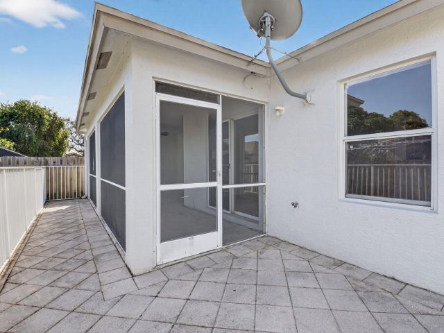 Продажа дома по адресу 1430 Red Apple Lane - фото 6815298