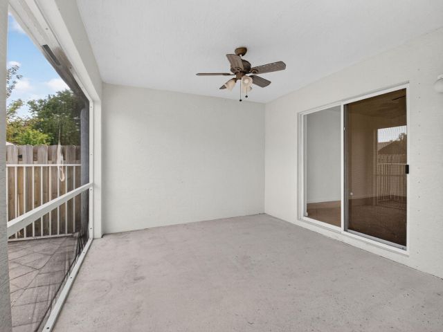 Продажа дома по адресу 1430 Red Apple Lane - фото 6815301