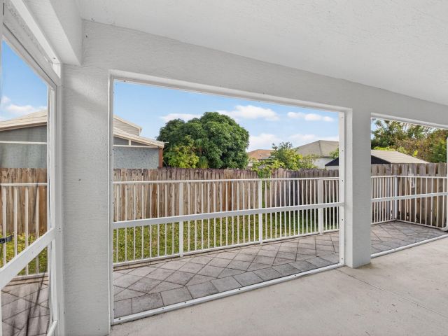 Продажа дома по адресу 1430 Red Apple Lane - фото 6815302